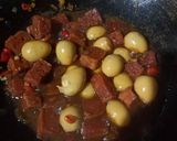 Foto langkah ke 4 dari resep Telur puyuh masak kecap.