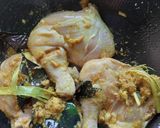 Foto langkah ke 3 dari resep Ayam Ungkep Tanpa Air dan Tumis.