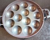 A picture of step 3 of Instant Masala paddu.