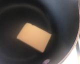 A picture of step 2 of Salted caramel brittle.