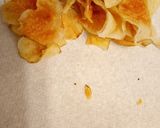 A picture of step 2 of Homemade crisps.