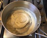 A picture of step 3 of White Sauce (béchamel sauce).