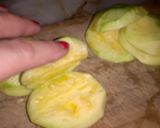 Foto del paso 2 de la receta: Milanesas de zapallito rellenas
