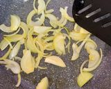 Foto langkah ke 3 dari resep Ayam Goreng Mentega.