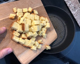 Foto del paso 2 de la receta: Croutons o picatostes saludables