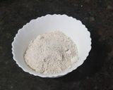 A picture of step 1 of Oats vegetable chillas.