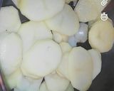 صورة لخطوة 1 من وصفة بطاطا بالجبن ❤️❤️😋