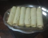 Foto del paso 2 de la receta: Hot dog enrollado y frito con papas fritas