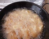 Foto del paso 2 de la receta: Patatas con carne al toro guisada