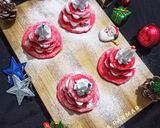 A picture of step 10 of Christmas Tree Pancake.