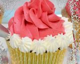 Foto del paso 8 de la receta: Cupcakes de leche merengada con decorado navideño 🎄🎄