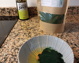 Foto del paso 1 de la receta: Tallarines verdes de espirulina (pasta fresca)