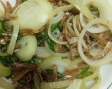 Gambar langkah 2 resipi Ikan Bilis Goreng Bawang.