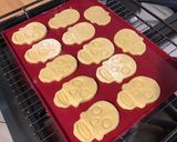 Une image de l'étape 2 de Biscuits skull à la noix de coco.