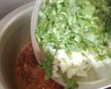 A picture of step 3 of Gobhi palak.