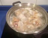 Foto del paso 1 de la receta Manitas de cerdo guisadas muy fáciles 😋