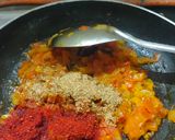 A picture of step 2 of Kundru ki sabzi.