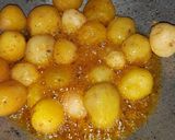 A picture of step 4 of Matar Pulao n Aaloo Dum.