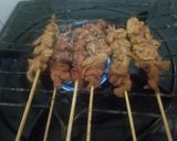 Foto langkah ke 5 dari resep Sate usus ayam.