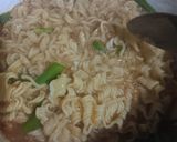 Foto langkah ke 5 dari resep Martabak Mie.