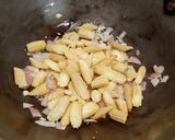 A picture of step 4 of Red sauce Pasta.