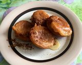 A picture of step 5 of Honey and cinnamon fritters. (Τηγανίτες).