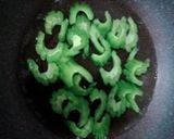 A picture of step 2 of Bitter melon beef with black bean paste.