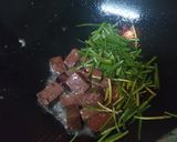 味噌韭菜炒豬血的食譜步驟2照片