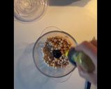 Foto del passaggio 3 della ricetta Pancakes Filanti con Hummus e Carote