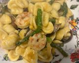 Foto del passaggio 3 della ricetta Orecchiette gamberi vongole asparagi