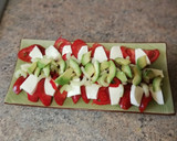 Foto del paso 4 de la receta: Ensalada de queso Burgos con corazón de buey y crispí de maíz