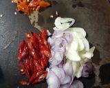 Foto langkah ke 2 dari resep Kangkung cah terasi.