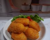 Foto langkah ke 9 dari resep Kroket kentang ayam keju.