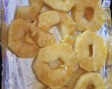 A picture of step 5 of Honey Brandy Pineapple 😀.