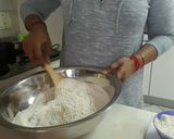 A picture of step 3 of Dhal Roti (Puri).