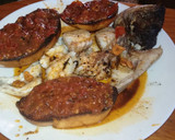 Foto del paso 6 de la receta: Dorada a la brasa c/refrito de ajos y 🍅 cherry escalibados