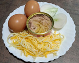 Foto del paso 1 de la receta: Tortilla francesa de atún, cebolleta fresca y queso