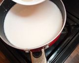 A picture of step 4 of Green & white panna cotta.