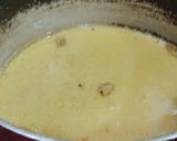 A picture of step 3 of Suji halwa.