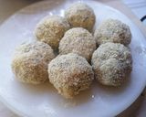 Brokkolis sajtgolyó recept fázis 1 fotója