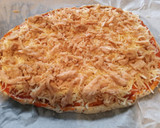 Foto del paso 4 de la receta: Pizza de semillas con pollo y salmón ahumado