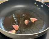 Foto del paso 3 de la receta: Muslos de pollo en escabeche