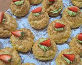 Foto langkah ke 8 dari resep Strawberry Matcha Choux.