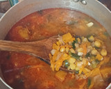 Foto del paso 2 de la receta: Guiso de mote mei con patitas de pollo