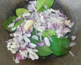 Foto langkah ke 1 dari resep Cumi asin tumis pedas.