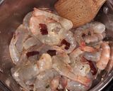 Foto del paso 2 de la receta: Camarones al ajillo