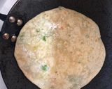 A picture of step 4 of Matar paratha.