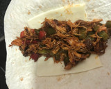 Foto del paso 9 de la receta: Burritos picantes de pollo deshilachado