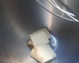 Foto del paso 1 de la receta: Budín de yogurth y frutos rojos