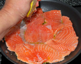 Foto del paso 2 de la receta: Salmón al limón
